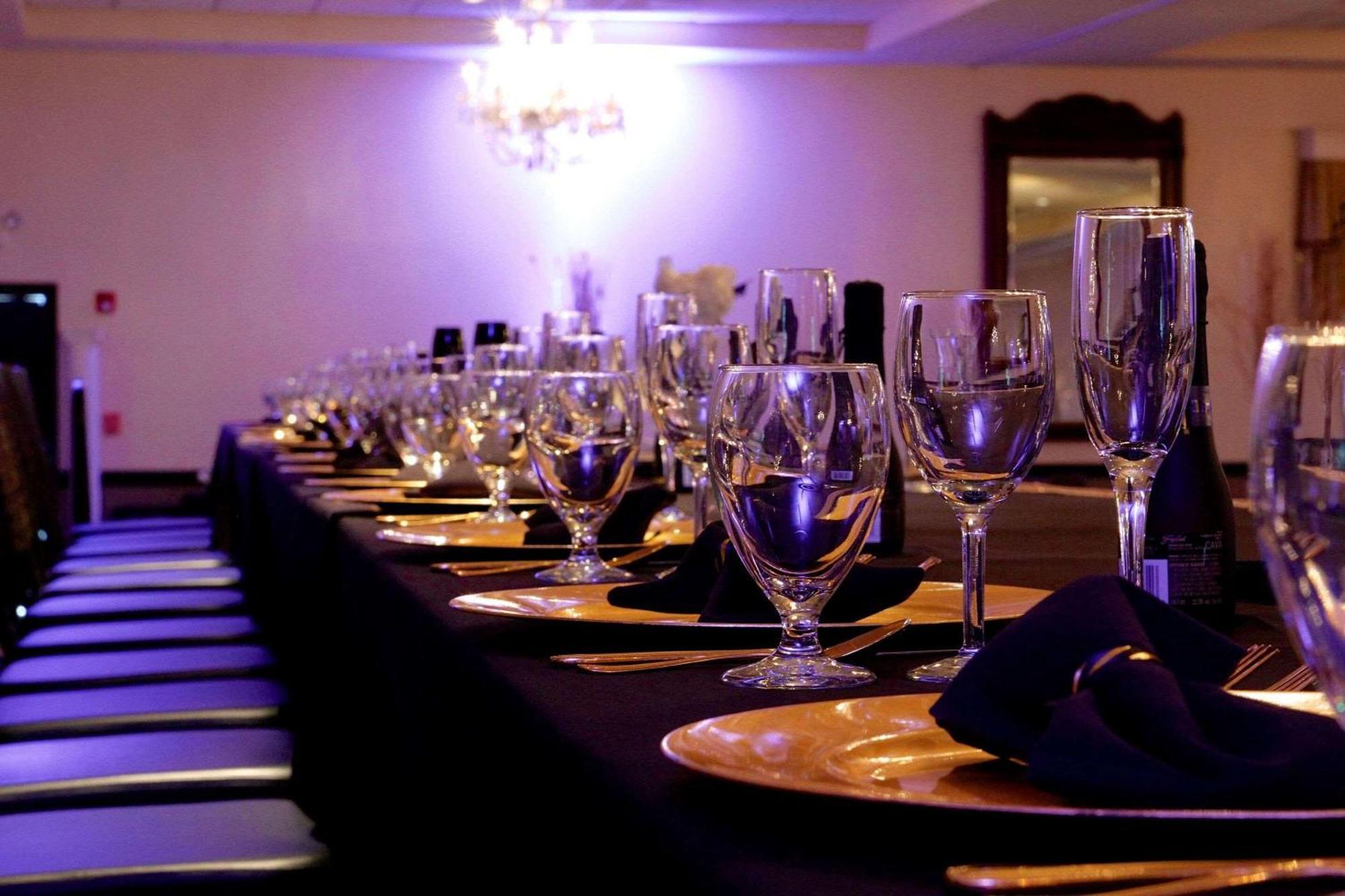 Radisson Hotel & Conference Center Ρόκφορντ Εξωτερικό φωτογραφία