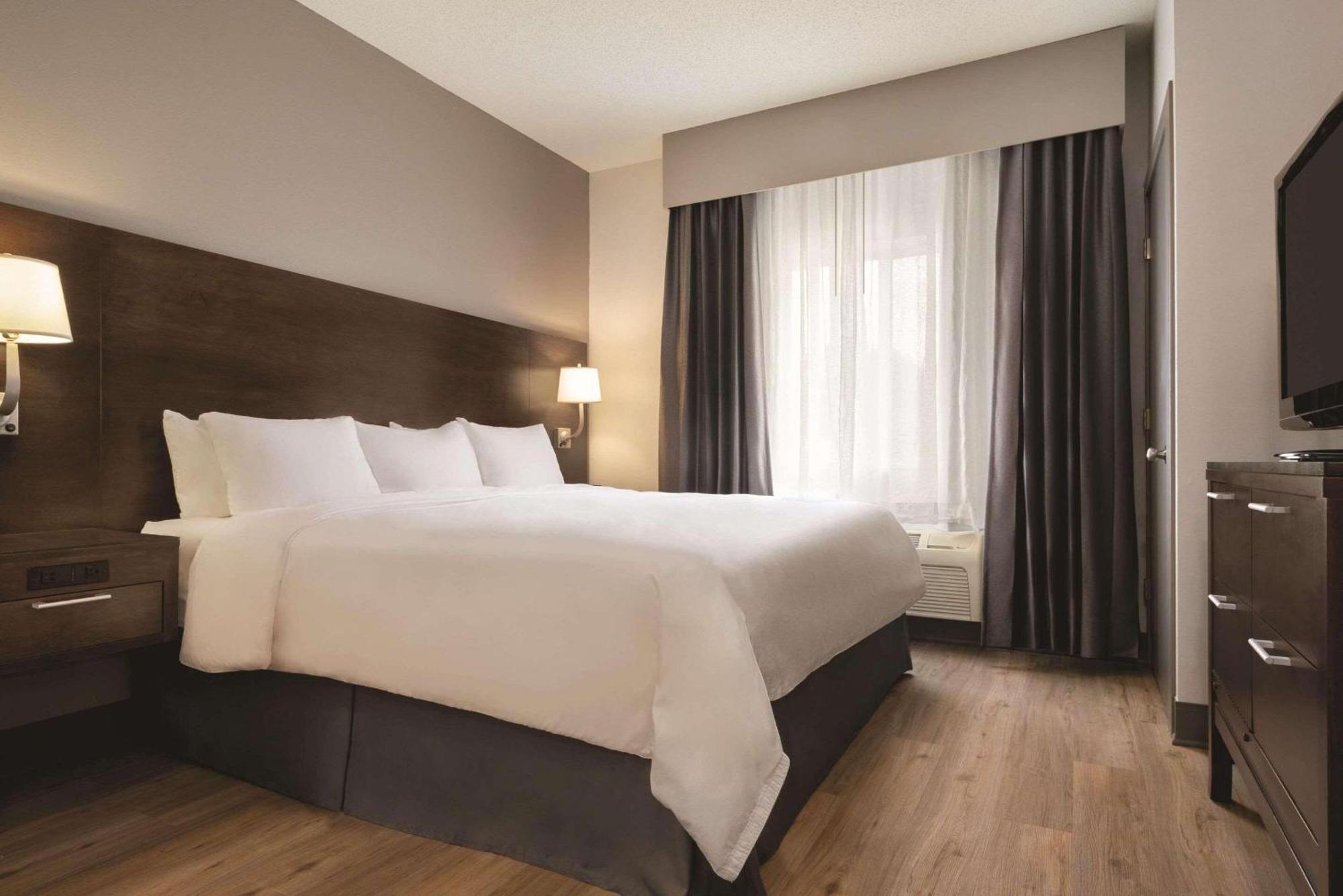Radisson Hotel & Conference Center Ρόκφορντ Εξωτερικό φωτογραφία